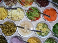 O processamento mínimo de frutos e hortaliças é um símbolo da economia de tempo, de conveniência e de redução do lixo processamento de frutos e hortaliças
