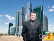 Cliente do Tipo Falso Importante - Cursos CP O cliente do tipo "falso importante" é o tipo que quer se impor aos vendedores através da imagem ou da aparência que julga sustentar