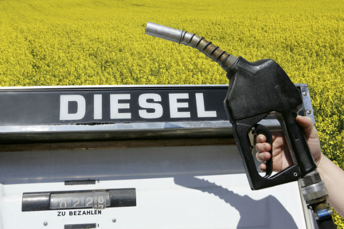 O biodiesel comparado com o diesel de petróleo possui os mesmos parâmetros de qualidade e eficiência.