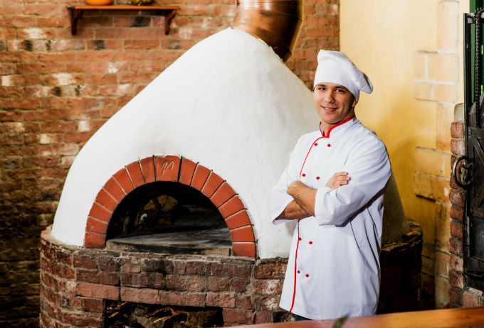 Os fornos constituem os equipamentos mais importantes de uma pizzaria