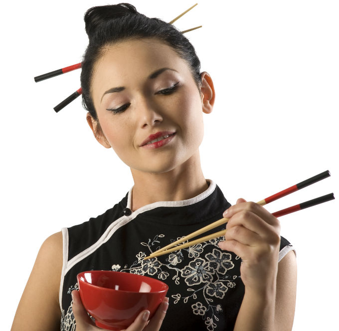 Os hashis (pauzinhos japoneses) podem ser usados para comer, cozinhar e apanhar comida, tendo como principal material a madeira.