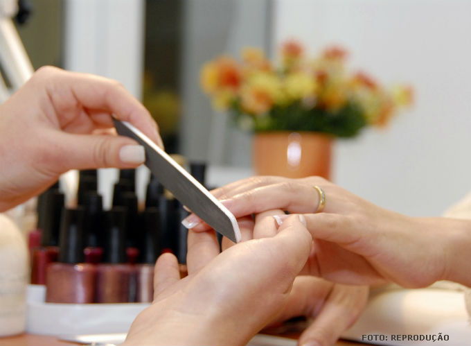 As unhas, ao contrário do que se imagina, há muito ocupa uma posição de destaque nas mãos de homens e mulheres por todo o mundo