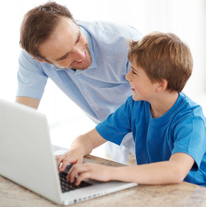 A internet certamente abre inúmeras possibilidades para a criança no processo ensino-aprendizagem.
