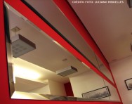 Os espelhos ampliam o espaço em ambientes pequenos Os espelhos ampliam o espaço em ambientes pequenos