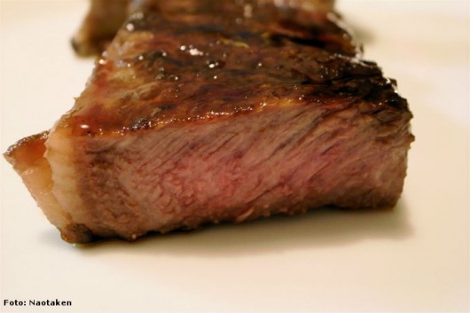 O amadurecimento permite acentuar a maciez, a suculência, o sabor e a desenvolver o aroma característico da carne, sem perda em seu valor nutricional O amadurecimento permite acentuar a maciez, a suculência, o sabor e a desenvolver o aroma característico da carne, sem perda em seu valor nutricional