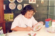 A pintura em porcelana deve ser feita com o mínimo de tinta possível A pintura em porcelana deve ser feita com o mínimo de tinta possível