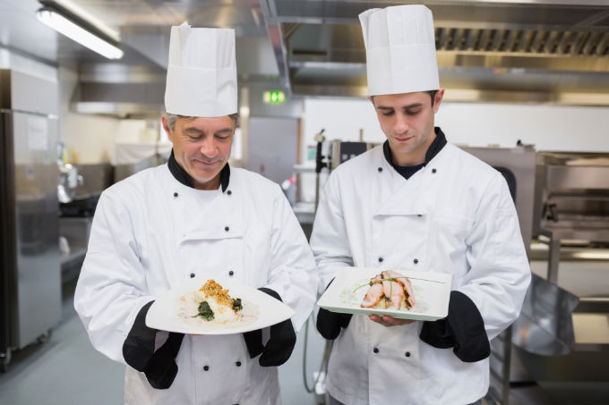 Na nova visão conceitual da gastronomia, o chef poderá utilizar materiais diversos como suporte ou prato para receber os alimentos.