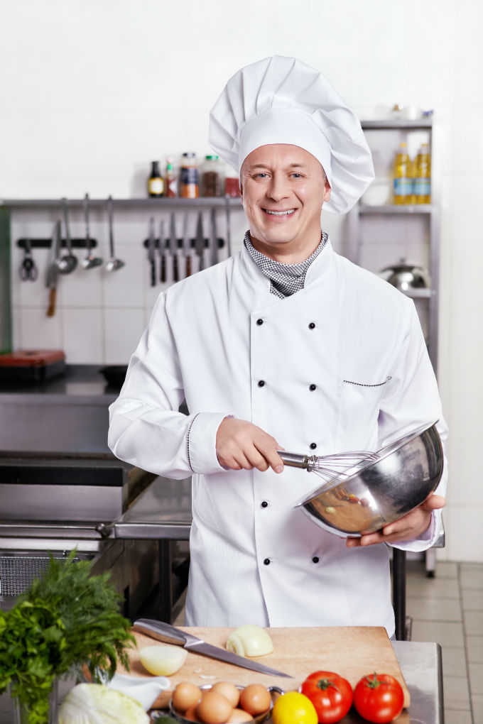 Restaurantes modernos permitem ao consumidor acompanhar a preparação dos seus pedidos, verificar toda a higiene do local e dos manipuladores