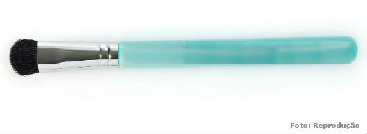 Pincel de sombra achatado curto
