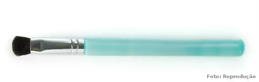 Pincel de sombra achatado e longo