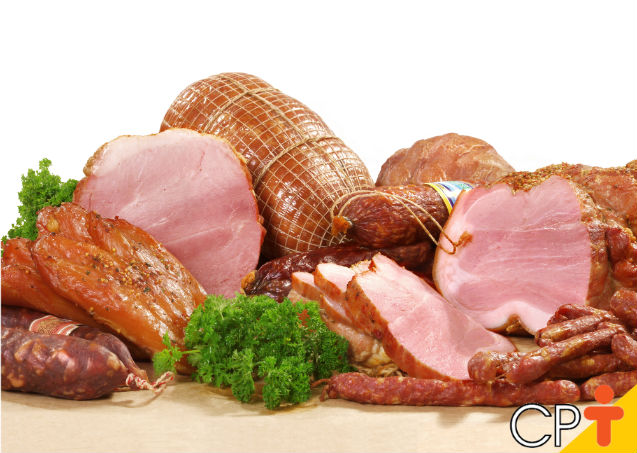 Produção de embutidos. O que pode contaminar os alimentos? Artigos Cursos CPT Produção de embutidos. O que pode contaminar os alimentos? Artigos Cursos CPT