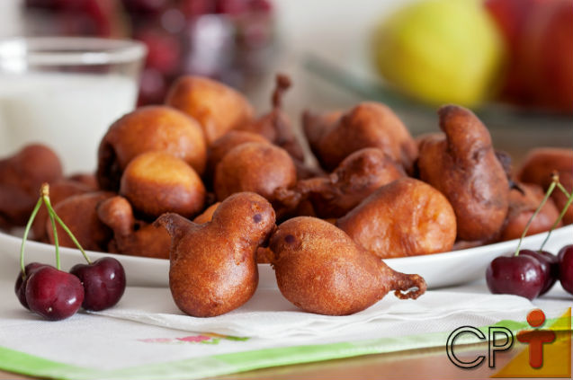 Bolinhos de chuva: aprenda fazer   Receitas Cursos CPT