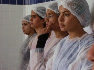 É preciso capacitar os funcionários e ter uma infraestrutura adequada para manter o controle de qualidade dos alimentos. É preciso capacitar os funcionários e ter uma infraestrutura adequada para manter o controle de qualidade dos alimentos.