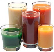 A polpa de frutas, além da praticidade para o consumidor, preserva as características químicas e organolépticas da fruta fresca. https://cptstatic.s3.amazonaws.com/imagens/enviadas/materias/materia2139/m-suco-fruta.jpg