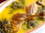 O pato no tucupi é outro prato da cozinha do norte, temperado a base de tucupi, com folhas de alfavaca, chicória ou jambu.