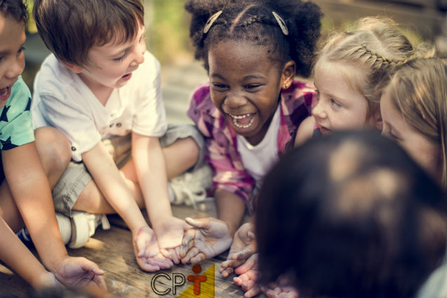 Especialista: A criança aprende a linguagem antes mesmo de usá-la Artigos Cursos CPT Especialista: A criança aprende a linguagem antes mesmo de usá-la Artigos Cursos CPT