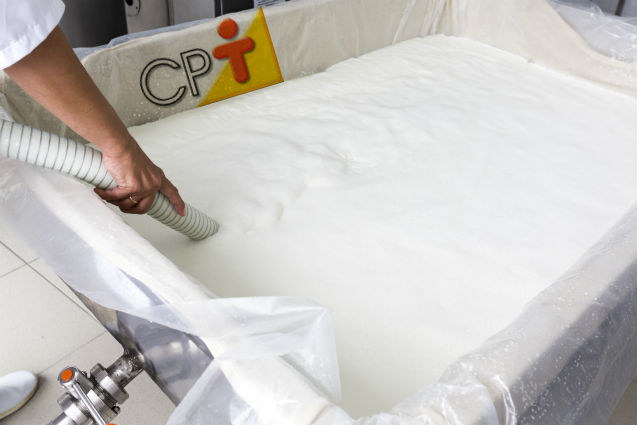 Vai construir uma queijaria? Conheça os tanques de fabricação! Artigos Cursos CPT Vai construir uma queijaria? Conheça os tanques de fabricação! Artigos Cursos CPT