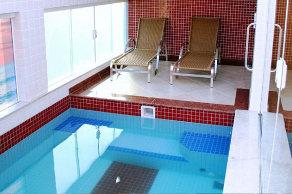 Quer relaxar e fugir da folia no Carnaval? Venha para o Alfa Hotel!