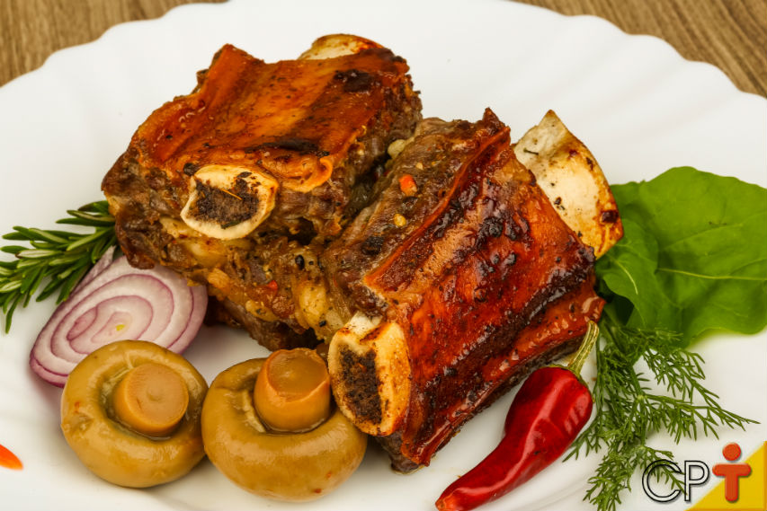 Costela com mandioca na manteiga de garrafa: faça você mesmo! Receitas Cursos CPT Costela com mandioca na manteiga de garrafa: faça você mesmo! Receitas Cursos CPT