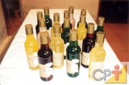 O segredo do licor artesanal de boa qualidade está na perfeita combinação entre o princípio aromático, o álcool e o açúcar. O segredo do licor artesanal de boa qualidade está na perfeita combinação entre o princípio aromático, o álcool e o açúcar.