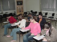 Para passar no vestibular ou em concursos, além de querer, o candidato deve ter responsabilidade, iniciativa e persistência Como passar em vestibular e concurso