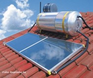 Além de residências, a energia solar também pode ser aproveitada em estabelecimentos comerciais que utilizam um grande volume de água quente energia solar