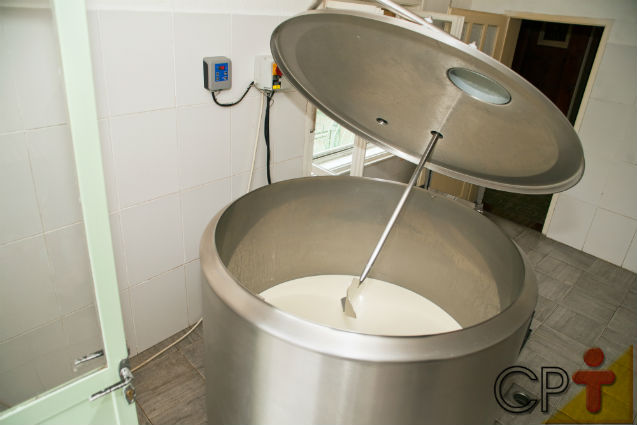 Tanques de resfriamento de leite: uma solução para os produtores leiteiros Artigos Cursos CPT Tanques de resfriamento de leite: uma solução para os produtores leiteiros Artigos Cursos CPT