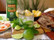Pura ou não, a cachaça caiu no gosto do paladar brasileiro e está presente em vários acontecimentos sociais cachaça
