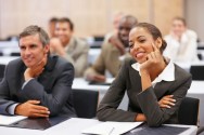 Esmerar-se em suas atividades, aquirir novos conhecimentos, aprimorar-se são algumas características que o profissional deve possuir para fazer a diferença profissional de sucesso