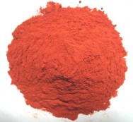 Pimenta em pó Os frutos de pimentas picantes podem ser desidratados e comercializados inteiros, em flocos com as sementes (pimenta calabresa) e em pó (páprica picante - condimento).
