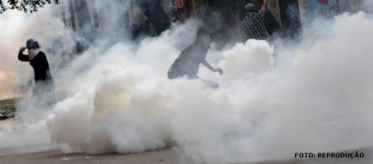 primeiros socorros Em caso de envenenamento por inalação, chame imediatamente a ambulância e mantenha a vítima ao ar livre
