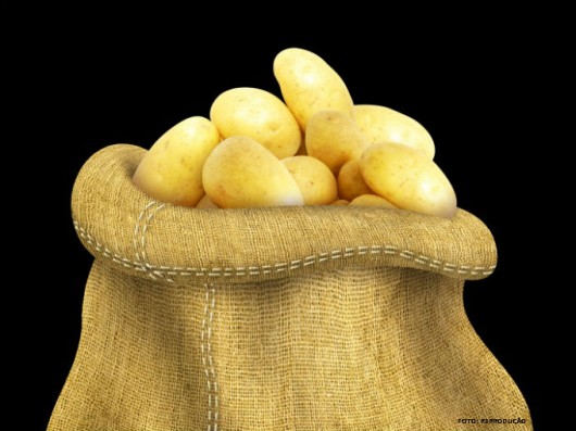 Horta - como plantar Batata (Solanum tuberosum) Horta - como plantar Batata (Solanum tuberosum)