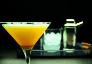 A cachaça é cada vez mais preferida por pessoas de diferentes classes sociais, tanto no Brasil como no exterior A cachaça é cada vez mais preferida por pessoas de diferentes classes sociais, tanto no Brasil como no exterior